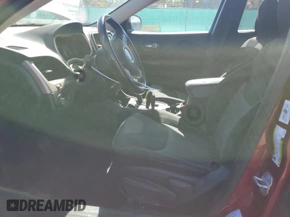 ✅ 2015 Jeep Cherokee Sport • VIN: 1C4PJLAB4FW660495 • Лот: 87248325. Опубликован ранее на Copart с пробегом 92 058 миль. Бесплатный доступ к архиву аукционных продаж из США и подробный отчёт об истории автомобиля на DreamBid. Изображение 7.