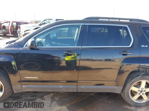 ✅ 2012 GMC Terrain SLE-2 • VIN: 2GKFLTE58C6101858 • Lot: 43602742. Wystawiony na IAAI z przebiegiem 184 579 mil. Bezpłatny archiwum sprzedaży aukcyjnych z USA i szczegółowy raport historii pojazdu na DreamBid. Zdjęcie 14.