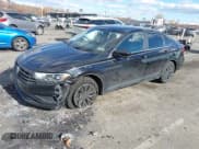 ✅ 2019 Volkswagen Jetta S • VIN: 3VWN57BU9KM111546 • Lot: 43618126. Wystawiony na IAAI z przebiegiem 147 049 mil. Bezpłatny archiwum sprzedaży aukcyjnych z USA i szczegółowy raport historii pojazdu na DreamBid. Zdjęcie 2.