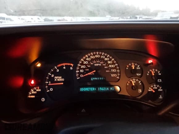 ✅ 2004 Chevrolet Silverado 2500HD LS • VIN: 1GCHK23284F194611 • Lot: 92811705. Wystawiony na Copart z przebiegiem 156 214 mil. Bezpłatny archiwum sprzedaży aukcyjnych z USA i szczegółowy raport historii pojazdu na DreamBid. Zdjęcie 9.