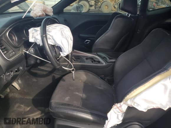 ✅ 2019 Dodge Challenger GT • VIN: 2C3CDZKG8KH741791 • Lot: 45267213. Wystawiony na Copart z przebiegiem 66 206 mil. Bezpłatny archiwum sprzedaży aukcyjnych z USA i szczegółowy raport historii pojazdu na DreamBid. Zdjęcie 7.