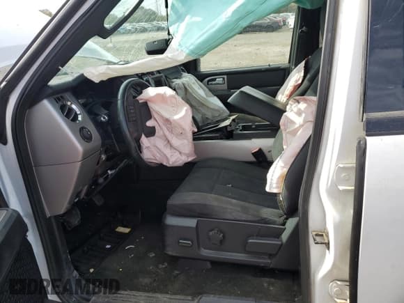 ✅ 2017 Ford Expedition XLT • VIN: 1FMJU1JT0HEA84385 • Лот: 90039665. Опубликован ранее на Copart с пробегом Не указан. Бесплатный доступ к архиву аукционных продаж из США и подробный отчёт об истории автомобиля на DreamBid. Изображение 7.