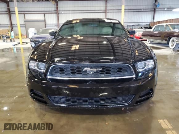 ✅ 2014 Ford Mustang V6 • VIN: 1ZVBP8AM4E5218034 • Lot: 92279635. Wystawiony na Copart z przebiegiem 158 691 mil. Bezpłatny archiwum sprzedaży aukcyjnych z USA i szczegółowy raport historii pojazdu na DreamBid. Zdjęcie 5.