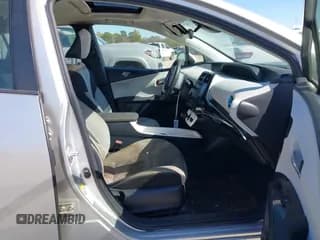 ✅ 2017 Toyota Prius Three • VIN: JTDKARFU3H3543566 • Лот: 43643594. Опубликован ранее на IAAI с пробегом 174 865 миль. Бесплатный доступ к архиву аукционных продаж из США и подробный отчёт об истории автомобиля на DreamBid. Изображение 5.