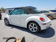 ✅ 2007 Volkswagen Beetle Triple White • VIN: 3VWFF31Y37M411346 • Лот: 58347875. Опубликован ранее на Copart с пробегом 71 363 миль. Бесплатный доступ к архиву аукционных продаж из США и подробный отчёт об истории автомобиля на DreamBid. Изображение 2.