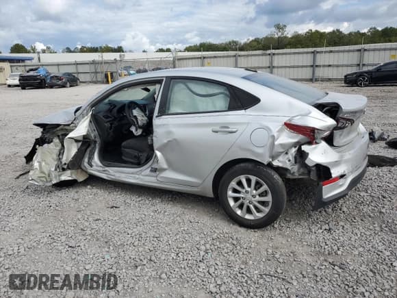 ✅ 2018 Hyundai Accent SEL • VIN: 3KPC24A32JE018581 • Лот: 73327424. Опубликован ранее на Copart с пробегом 81 198 миль. Бесплатный доступ к архиву аукционных продаж из США и подробный отчёт об истории автомобиля на DreamBid. Изображение 2.