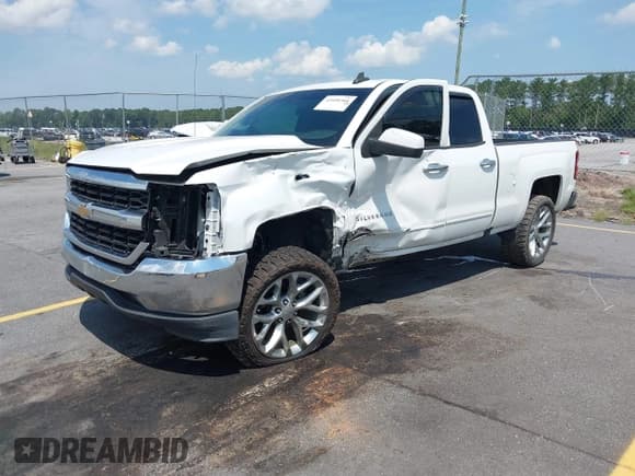 ✅ 2019 Chevrolet Silverado 1500 LT • VIN: 2GCRCPEC1K1108399 • Lot: 42600366. Wystawiony na IAAI z przebiegiem 81 617 mil. Bezpłatny archiwum sprzedaży aukcyjnych z USA i szczegółowy raport historii pojazdu na DreamBid. Zdjęcie 2.