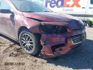 2016 Chevrolet Malibu LS z VIN 1G1ZB5ST1GF180921, wystawiony jako IAAI lot #43419551 z przebiegiem 124 484 mil mil oraz . Historia ofert i sprzedaży dostępna na DreamBid. Obrazek 6.