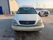 ✅ 1999 Lexus RX 300 • VIN: JT6GF10U9X0024949 • Lot: 67811575. Wystawiony na Copart z przebiegiem 154 158 mil. Bezpłatny archiwum sprzedaży aukcyjnych z USA i szczegółowy raport historii pojazdu na DreamBid. Zdjęcie 5.