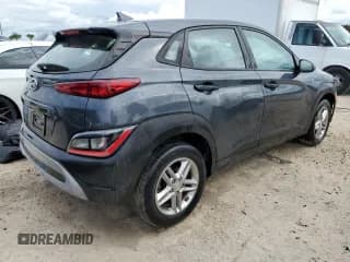 ✅ 2022 Hyundai Kona SE • VIN: KM8K22AB4NU805476 • Лот: 74182684. Опубликован ранее на Copart с пробегом Не указан. Бесплатный доступ к архиву аукционных продаж из США и подробный отчёт об истории автомобиля на DreamBid. Изображение 3.