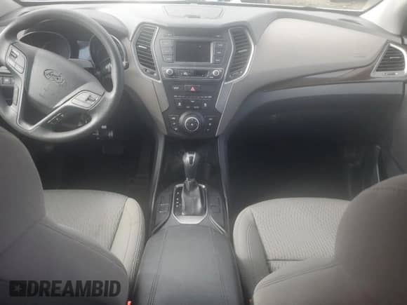 ✅ 2018 Hyundai Santa Fe 2.4L • VIN: 5XYZT3LB0JG521082 • Lot: 42819733. Wystawiony na Copart z przebiegiem 78 061 mil mil. Skorzystaj z bezpłatnego archiwum sprzedaży aukcyjnych z USA i zobacz szczegółowy raport historii pojazdu na DreamBid. Zdjęcie 8.