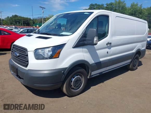 ✅ 2017 Ford Transit • VIN: 1FTBW1YM3HKB33257 • Lot: 43027211. Wystawiony na IAAI z przebiegiem 115 486 mil. Bezpłatny archiwum sprzedaży aukcyjnych z USA i szczegółowy raport historii pojazdu na DreamBid. Zdjęcie 17.