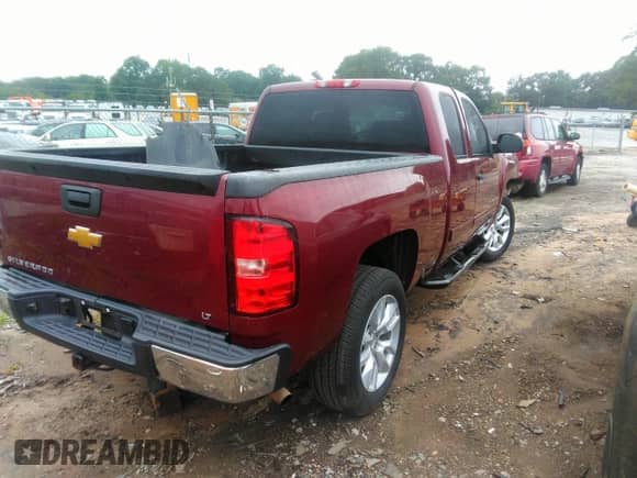 2013 Chevrolet Silverado 1500 LT with VIN 1GCRCSEAXDZ228214, listed as a IAAI auction lot 43047379 with 89,110 mi miles and . Bid and sale history available at DreamBid. Image 4.