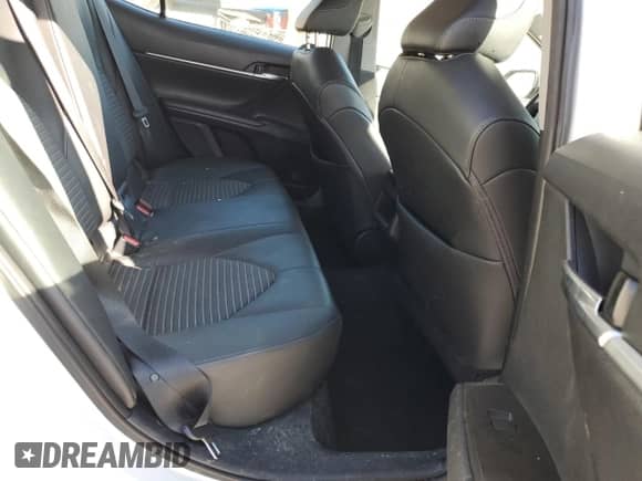 2022 Toyota Camry SE z VIN 4T1G11AK1NU666409, wystawiony jako Copart lot #70895345 z przebiegiem 109 652 mil mil oraz Szkoda całkowita • Salvage title. Historia ofert i sprzedaży dostępna na DreamBid. Obrazek 10.