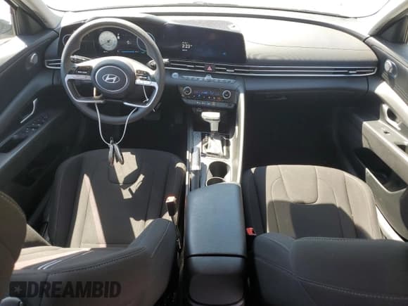 ✅ 2024 Hyundai Elantra SEL • VIN: KMHLM4DG1RU641644 • Lot: 52002685. Listed on Copart with 31,710 mi. Free auction sales archive from the USA and detailed vehicle history report at DreamBid. Image 8.