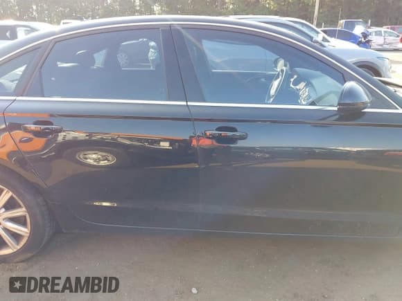 ✅ 2013 Audi A6 Premium Plus • VIN: WAUGGAFC4DN155366 • Lot: 42858345. Wystawiony na IAAI z przebiegiem 151 811 mil. Bezpłatny archiwum sprzedaży aukcyjnych z USA i szczegółowy raport historii pojazdu na DreamBid. Zdjęcie 13.