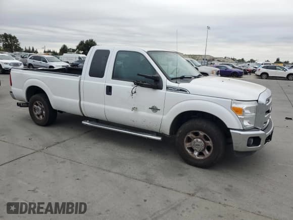 ✅ 2014 Ford F-250 XL • VIN: 1FT7X2AT9EEB76571 • Lot: 84018635. Listed on Copart with 133,333 mi. Free auction sales archive from the USA and detailed vehicle history report at DreamBid. Image 4.
