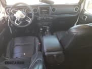 ✅ 2018 Jeep Wrangler Unlimited Sahara • VIN: 1C4HJXEN7JW244014 • Lot: 86767865. Wystawiony na Copart z przebiegiem 43 344 mil. Bezpłatny archiwum sprzedaży aukcyjnych z USA i szczegółowy raport historii pojazdu na DreamBid. Zdjęcie 8.