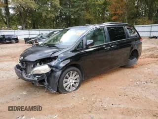 ✅ 2011 Toyota Sienna Limited • VIN: 5TDDK3DC7BS002720 • Лот: 90799405. Опубликован ранее на Copart с пробегом Не указан. Бесплатный доступ к архиву аукционных продаж из США и подробный отчёт об истории автомобиля на DreamBid. Изображение 1.