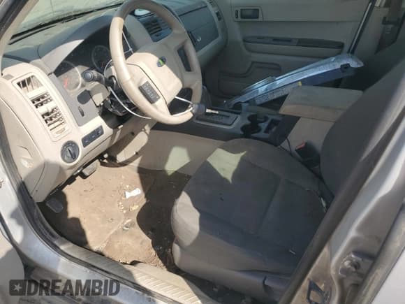 ✅ 2012 Ford Escape XLS • VIN: 1FMCU0C75CKA35597 • Lot: 86604185. Listed on Copart with 267,192 mi. Free auction sales archive from the USA and detailed vehicle history report at DreamBid. Image 7.