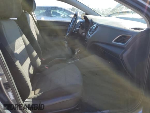 ✅ 2020 Hyundai Accent SE • VIN: 3KPC24A60LE110155 • Лот: 88034395. Опубликован ранее на Copart с пробегом 89 374 миль. Бесплатный доступ к архиву аукционных продаж из США и подробный отчёт об истории автомобиля на DreamBid. Изображение 7.