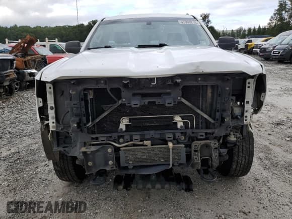 ✅ 2015 Chevrolet Silverado 1500 • VIN: 1GC0CUE81FZ513128 • Лот: 67903215. Опубликован ранее на Copart с пробегом 471 473 миль. Бесплатный доступ к архиву аукционных продаж из США и подробный отчёт об истории автомобиля на DreamBid. Изображение 5.