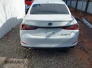 ✅ 2024 Lexus ES 350 F Sport • VIN: 58AJZ1B17RU171747 • Лот: 41010880. Опубликован ранее на IAAI с пробегом 20 708 миль. Бесплатный доступ к архиву аукционных продаж из США и подробный отчёт об истории автомобиля на DreamBid. Изображение 17.