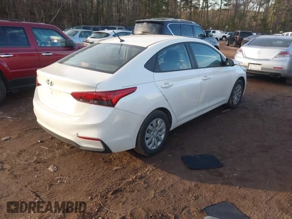✅ 2020 Hyundai Accent SE • VIN: 3KPC24A65LE126125 • Лот: 41290281. Опубликован ранее на IAAI с пробегом 52 313 миль. Бесплатный доступ к архиву аукционных продаж из США и подробный отчёт об истории автомобиля на DreamBid. Изображение 4.