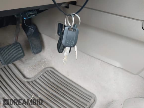 ✅ 2005 Mercury Montego Luxury • VIN: 1MEFM401X5G610905 • Лот: 42237490. Опубликован ранее на IAAI с пробегом 140 830 миль. Бесплатный доступ к архиву аукционных продаж из США и подробный отчёт об истории автомобиля на DreamBid. Изображение 11.