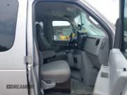 ✅ 2014 Ford Econoline Passenger XL • VIN: 1FBNE3BL4EDA15492 • Lot: 42400143. Wystawiony na IAAI z przebiegiem 91 566 mil. Bezpłatny archiwum sprzedaży aukcyjnych z USA i szczegółowy raport historii pojazdu na DreamBid. Zdjęcie 5.
