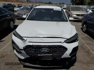 2018 Hyundai Kona SEL z VIN KM8K22AA1JU125973, wystawiony jako Copart lot #62683623 z przebiegiem 83 592 mil mil oraz . Historia ofert i sprzedaży dostępna na DreamBid. Obrazek 5.