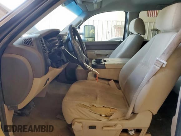 ✅ 2013 Chevrolet Silverado 2500HD LT • VIN: 1GC1KXCG5DF197024 • Lot: 92703725. Wystawiony na Copart z przebiegiem 230 196 mil. Bezpłatny archiwum sprzedaży aukcyjnych z USA i szczegółowy raport historii pojazdu na DreamBid. Zdjęcie 7.