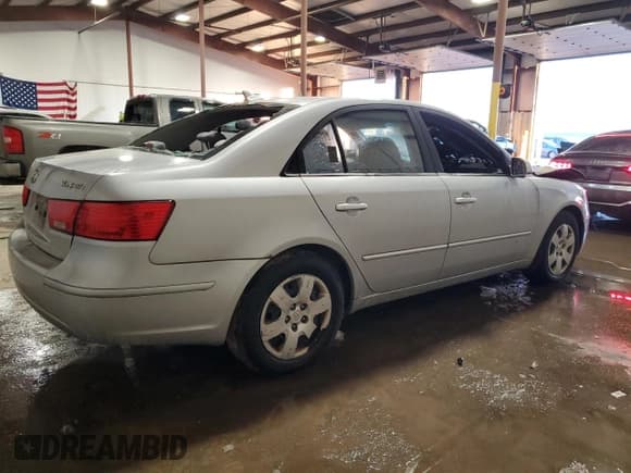 ✅ 2010 Hyundai Sonata GLS • VIN: 5NPET4AC8AH628812 • Лот: 42806775. Опубликован ранее на Copart с пробегом Не указан. Бесплатный доступ к архиву аукционных продаж из США и подробный отчёт об истории автомобиля на DreamBid. Изображение 3.