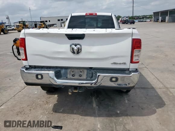✅ 2020 Ram 2500 Tradesman • VIN: 3C6UR5HLXLG250095 • Lot: 54926235. Listed on Copart with 197,992 mi. Free auction sales archive from the USA and detailed vehicle history report at DreamBid. Image 6.