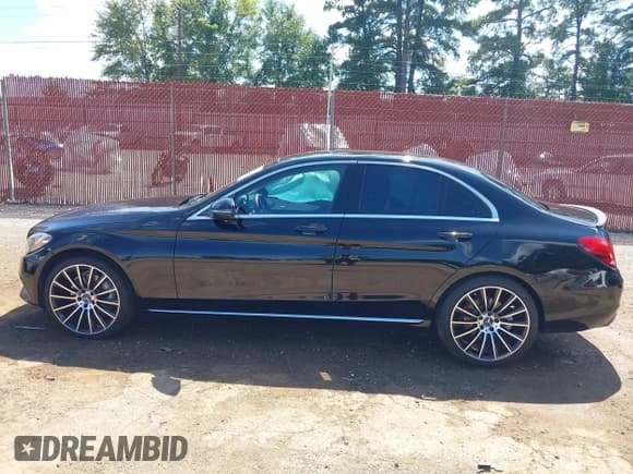 ✅ 2016 Mercedes-Benz C 300 • VIN: 55SWF4JB6GU147661 • Lot: 43299156. Listed on IAAI with 97,514 mi. Free auction sales archive from the USA and detailed vehicle history report at DreamBid. Image 15.