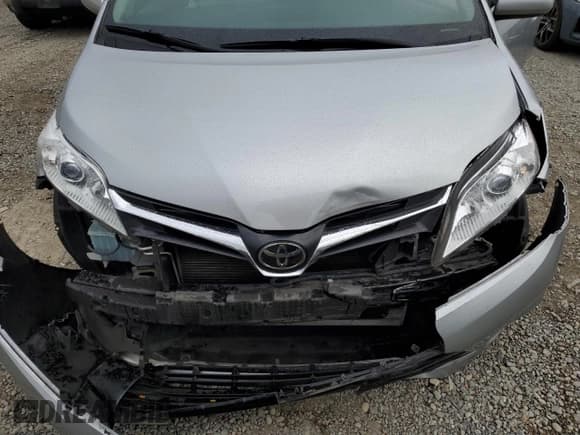 ✅ 2020 Toyota Sienna LE Auto Access Seat • VIN: 5TDKZ3DC2LS068886 • Лот: 86167765. Опубликован ранее на Copart с пробегом 122 962 миль. Бесплатный доступ к архиву аукционных продаж из США и подробный отчёт об истории автомобиля на DreamBid. Изображение 12.