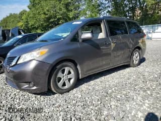 ✅ 2012 Toyota Sienna LE AAS • VIN: 5TDKK3DC9CS184431 • Lot: 70537715. Listed on Copart with 247,694 mi. Free auction sales archive from the USA and detailed vehicle history report at DreamBid. Image 1.