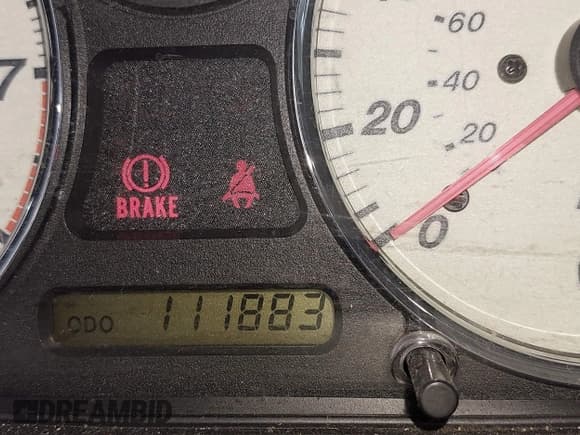 ✅ 2001 Mazda MX-5 Miata • VIN: JM1NB353510208607 • Lot: 42780318. Wystawiony na IAAI z przebiegiem 111 883 mil. Bezpłatny archiwum sprzedaży aukcyjnych z USA i szczegółowy raport historii pojazdu na DreamBid. Zdjęcie 7.