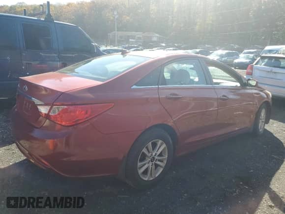 2013 Hyundai Sonata GLS z VIN 5NPEB4AC0DH519834, wystawiony jako Copart lot #90858925 z przebiegiem Nie podano mil oraz Szkoda całkowita • Salvage title. Historia ofert i sprzedaży dostępna na DreamBid. Obrazek 3.