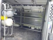 ✅ 2016 Chevrolet Express Cargo • VIN: 1GCWGAFF8G1249934 • Lot: 42457767. Wystawiony na IAAI z przebiegiem 252 991 mil. Bezpłatny archiwum sprzedaży aukcyjnych z USA i szczegółowy raport historii pojazdu na DreamBid. Zdjęcie 8.