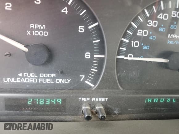 ✅ 2000 Chrysler Town & Country LX • VIN: 1C4GP44G1YB616508 • Lot: 67317645. Listed on Copart with 278,349 mi. Free auction sales archive from the USA and detailed vehicle history report at DreamBid. Image 9.