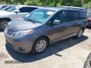 ✅ 2017 Toyota Sienna XLE Auto Access Seat • VIN: 5TDYZ3DC2HS771745 • Лот: 42314111. Опубликован ранее на IAAI с пробегом 81 236 миль. Бесплатный доступ к архиву аукционных продаж из США и подробный отчёт об истории автомобиля на DreamBid. Изображение 2.