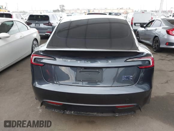✅ 2024 Tesla Model 3 Performance • VIN: 5YJ3E1ETXRF808376 • Lot: 42403547. Wystawiony na IAAI z przebiegiem 7 404 mil. Bezpłatny archiwum sprzedaży aukcyjnych z USA i szczegółowy raport historii pojazdu na DreamBid. Zdjęcie 17.