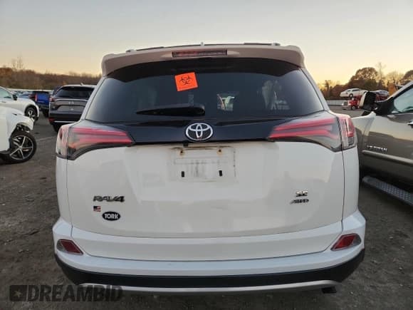 ✅ 2018 Toyota RAV4 SE • VIN: JTMJFREV6JJ744015 • Lot: 91528905. Listed on Copart with Not provided. Free auction sales archive from the USA and detailed vehicle history report at DreamBid. Image 6.