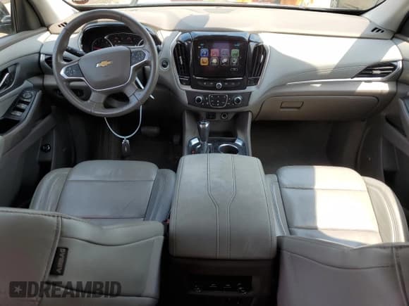 ✅ 2019 Chevrolet Traverse LT • VIN: 1GNERHKWXKJ205518 • Lot: 62858634. Wystawiony na Copart z przebiegiem 101 856 mil. Bezpłatny archiwum sprzedaży aukcyjnych z USA i szczegółowy raport historii pojazdu na DreamBid. Zdjęcie 8.