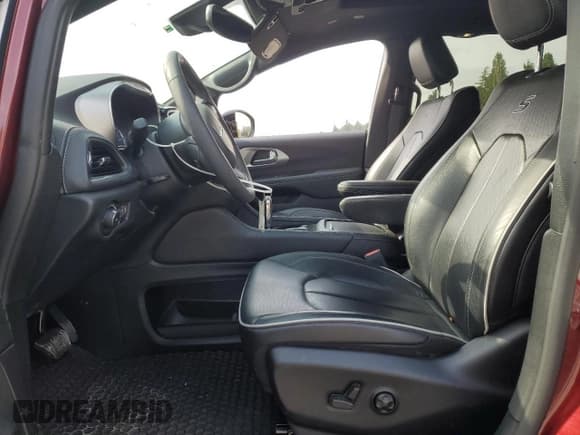 ✅ 2023 Chrysler Pacifica Hybrid Limited • VIN: 2C4RC1S78PR542915 • Lot: 67202695. Listed on Copart with 14,421 mi. Free auction sales archive from the USA and detailed vehicle history report at DreamBid. Image 7.