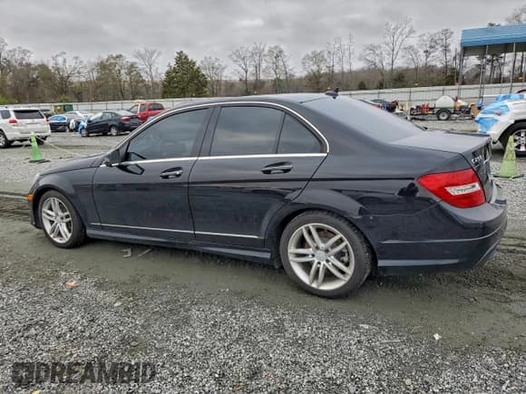 ✅ 2014 Mercedes-Benz C 250 Sport • VIN: WDDGF4HB6ER313735 • Lot: 96033125. Listed on Copart with 118,076 mi. Free auction sales archive from the USA and detailed vehicle history report at DreamBid. Image 2.