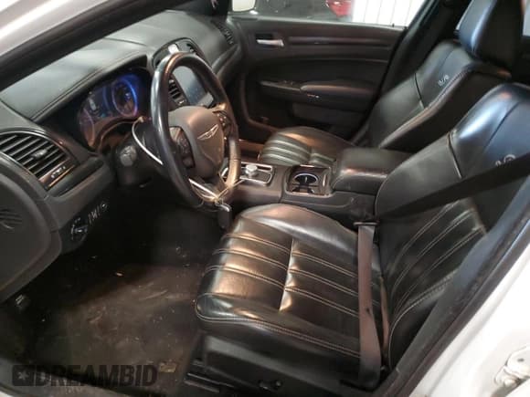 ✅ 2016 Chrysler 300 S • VIN: 2C3CCAGG2GH106649 • Lot: 48715635. Listed on Copart with 93,037 mi. Free auction sales archive from the USA and detailed vehicle history report at DreamBid. Image 7.