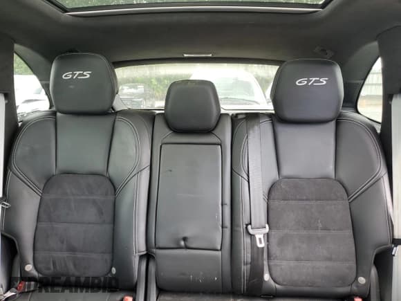 ✅ 2016 Porsche Cayenne GTS • VIN: WP1AD2A25GLA71917 • Lot: 61605295. Listed on Copart with 51,728 mi. Free auction sales archive from the USA and detailed vehicle history report at DreamBid. Image 10.