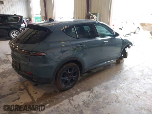 2024 Dodge Hornet R/T z VIN ZACPDFCW9R3A12166, wystawiony jako IAAI lot #42382866 z przebiegiem 17 442 mil mil oraz . Historia ofert i sprzedaży dostępna na DreamBid. Obrazek 4.